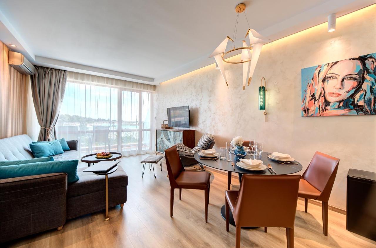 Beachfront Smart Homes By Marty'S Слънчев бряг Екстериор снимка